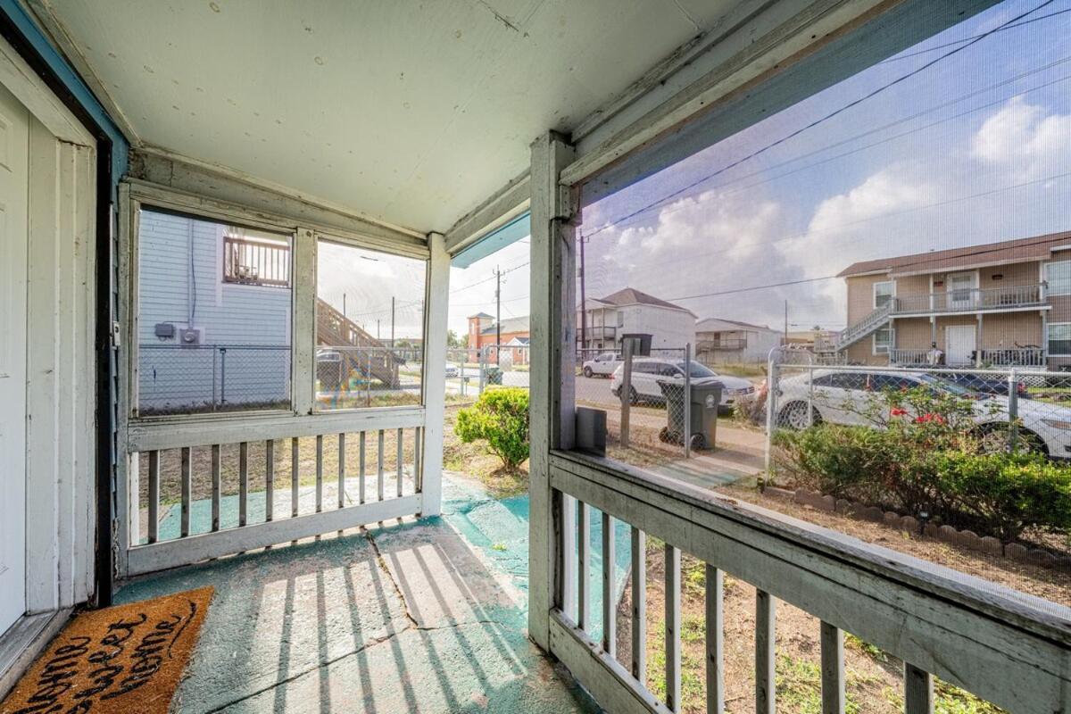 4018A Cozy Home Near Beach Galveston Cruise Eksteriør billede